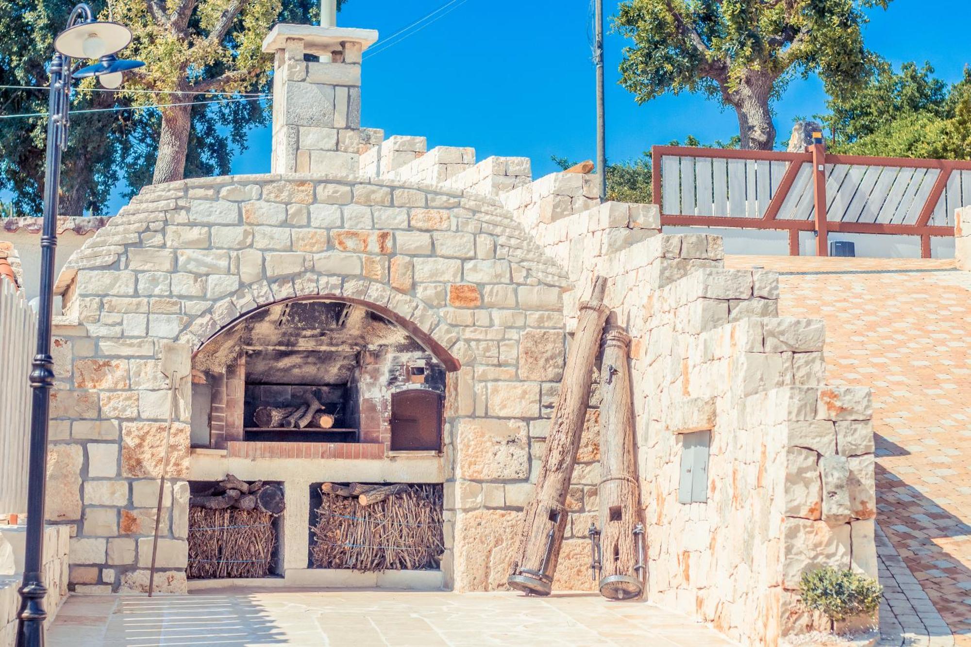 Navolte Trulli E Quiete Con Piscina Villa Locorotondo Luaran gambar