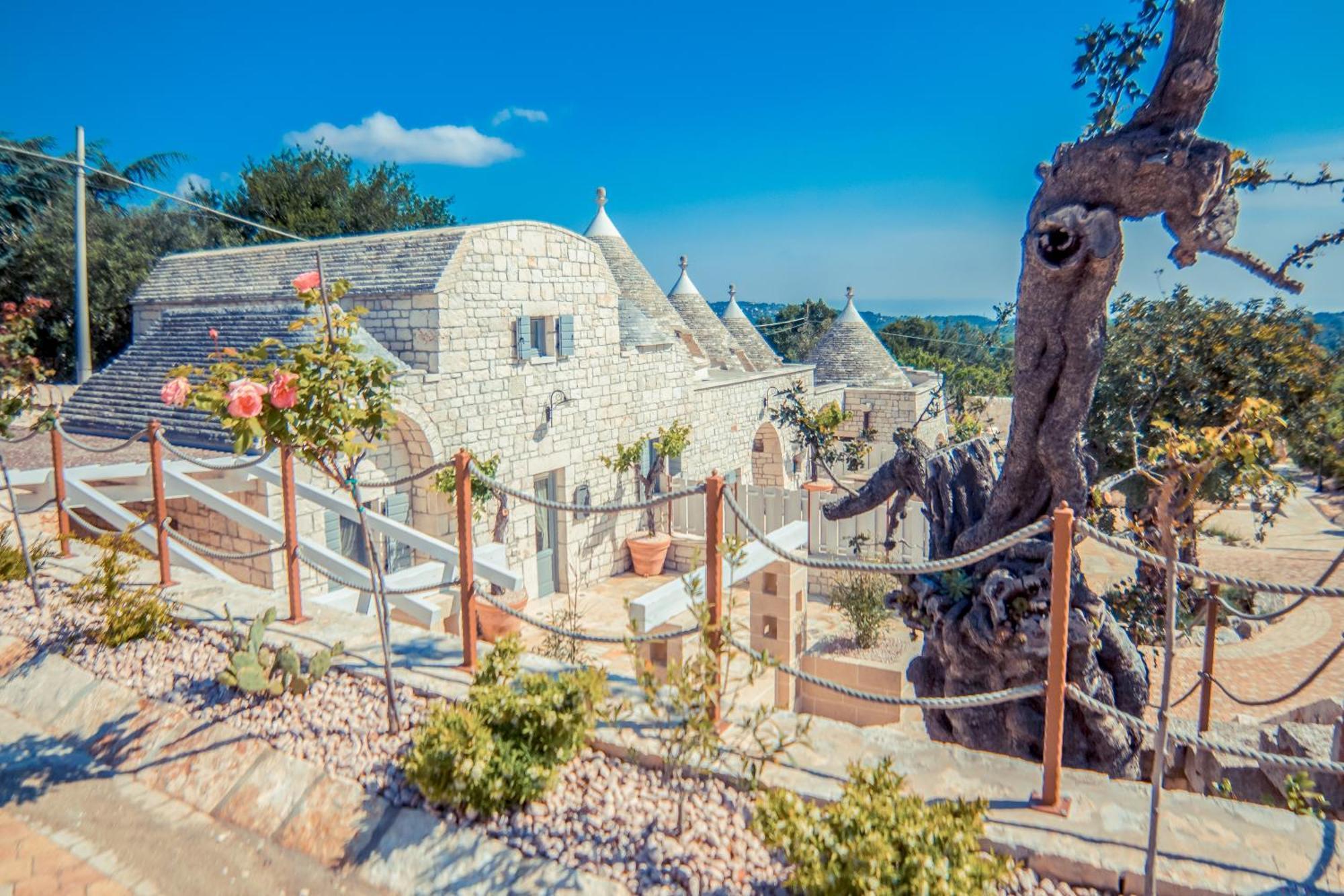 Navolte Trulli E Quiete Con Piscina Villa Locorotondo Luaran gambar