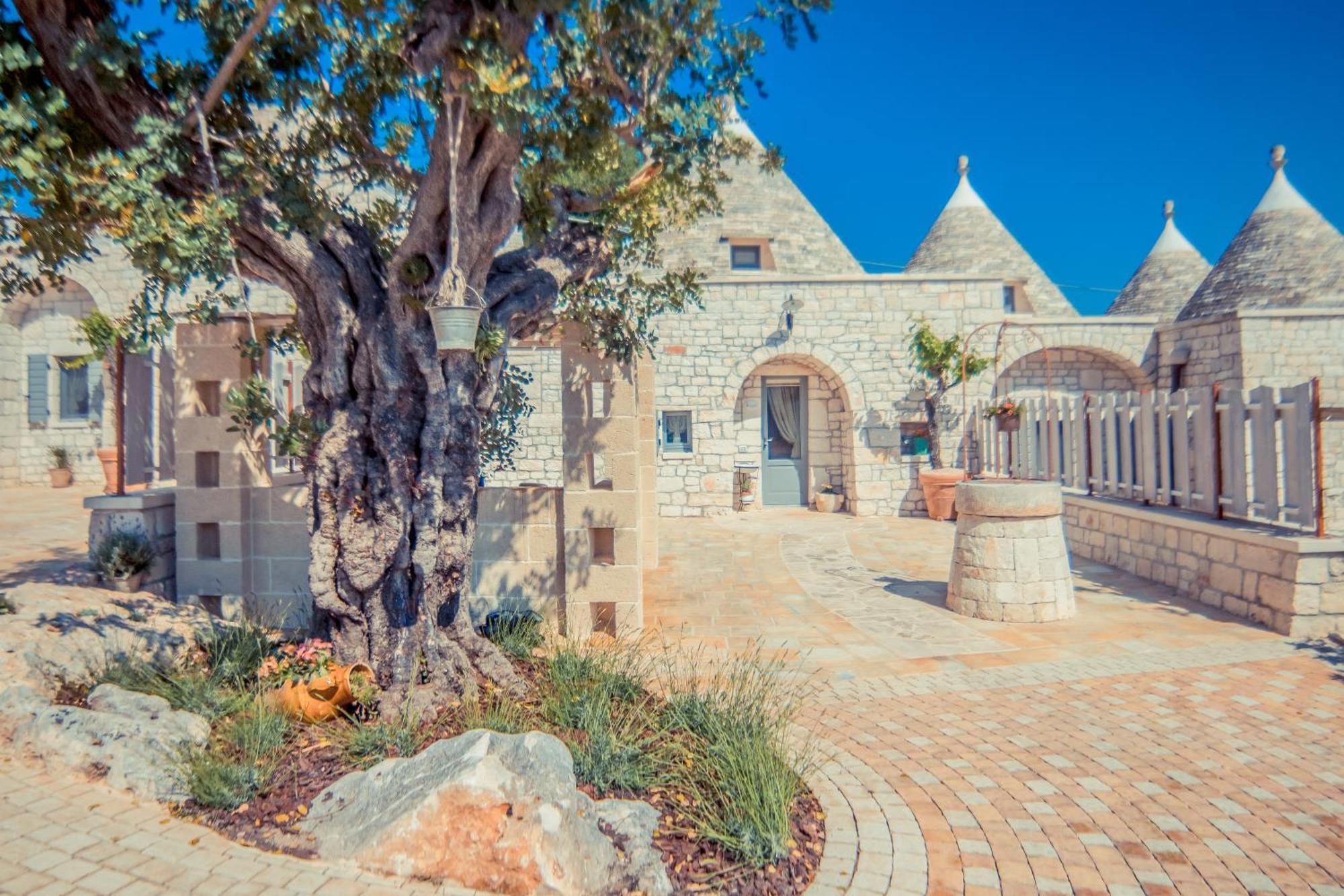 Navolte Trulli E Quiete Con Piscina Villa Locorotondo Luaran gambar