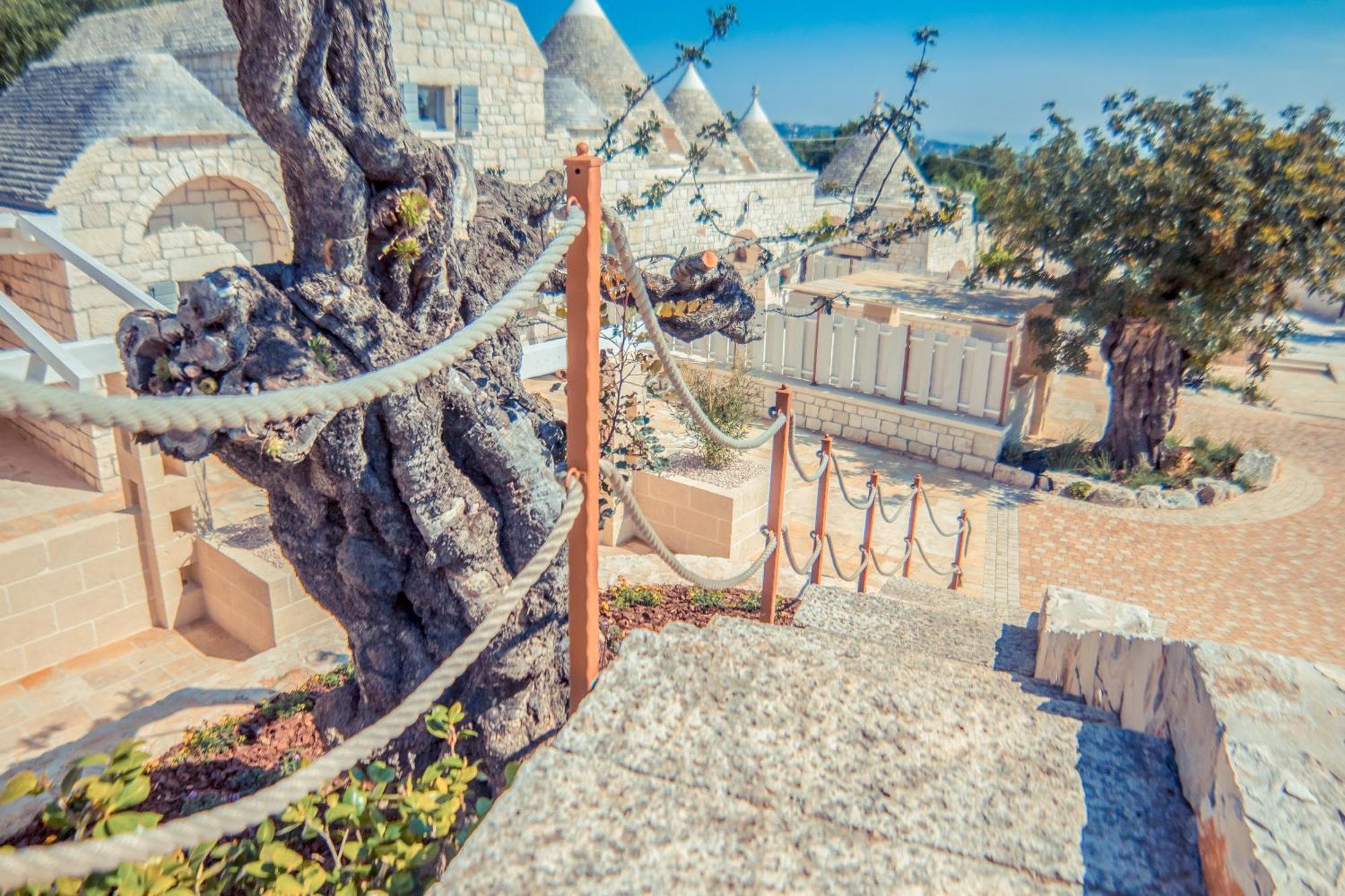 Navolte Trulli E Quiete Con Piscina Villa Locorotondo Luaran gambar
