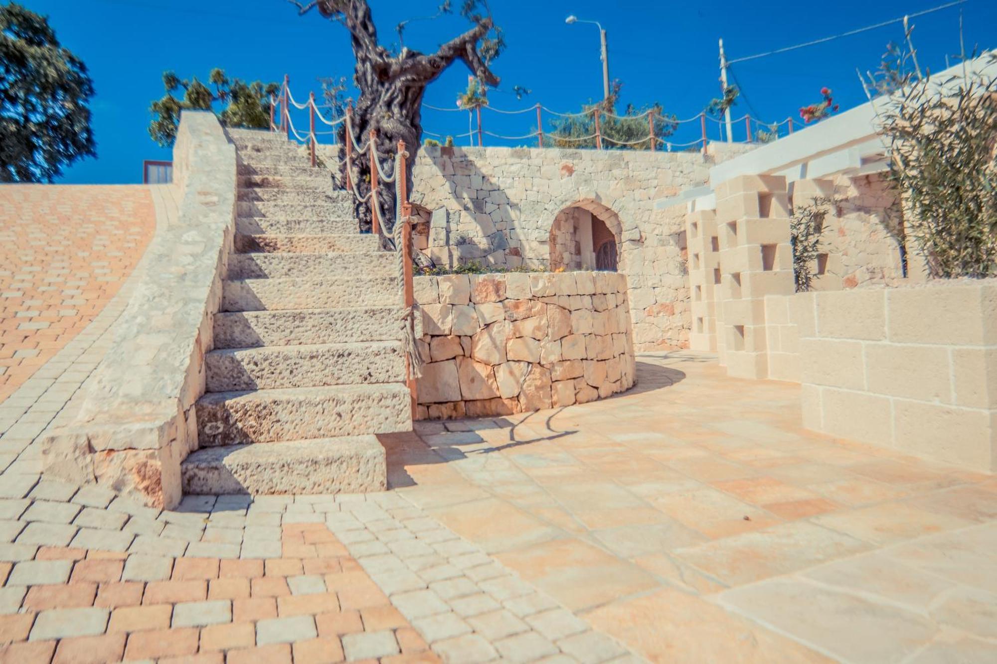Navolte Trulli E Quiete Con Piscina Villa Locorotondo Luaran gambar