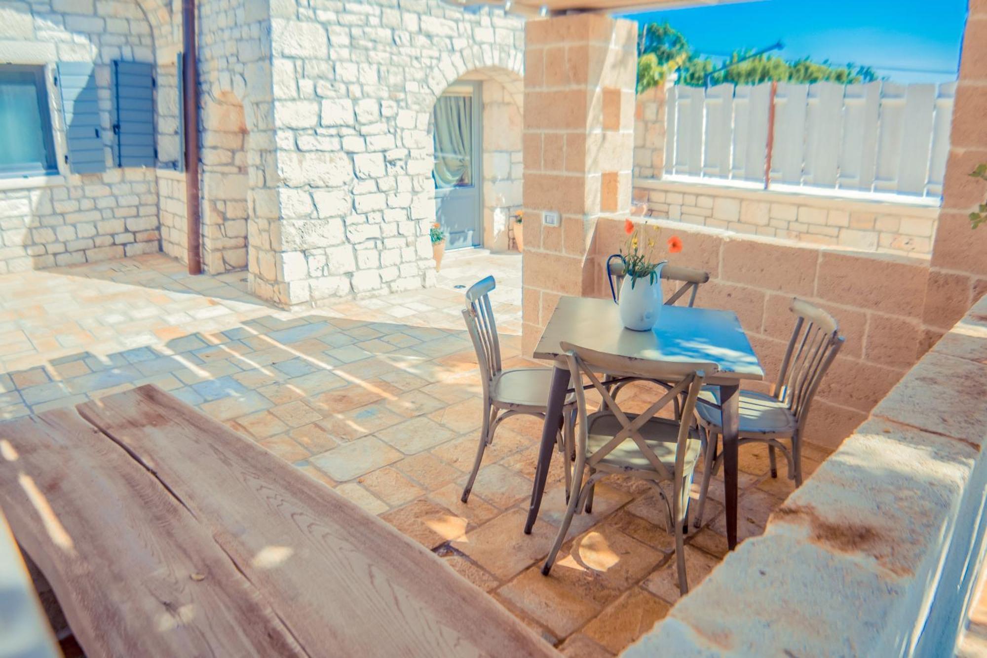 Navolte Trulli E Quiete Con Piscina Villa Locorotondo Luaran gambar