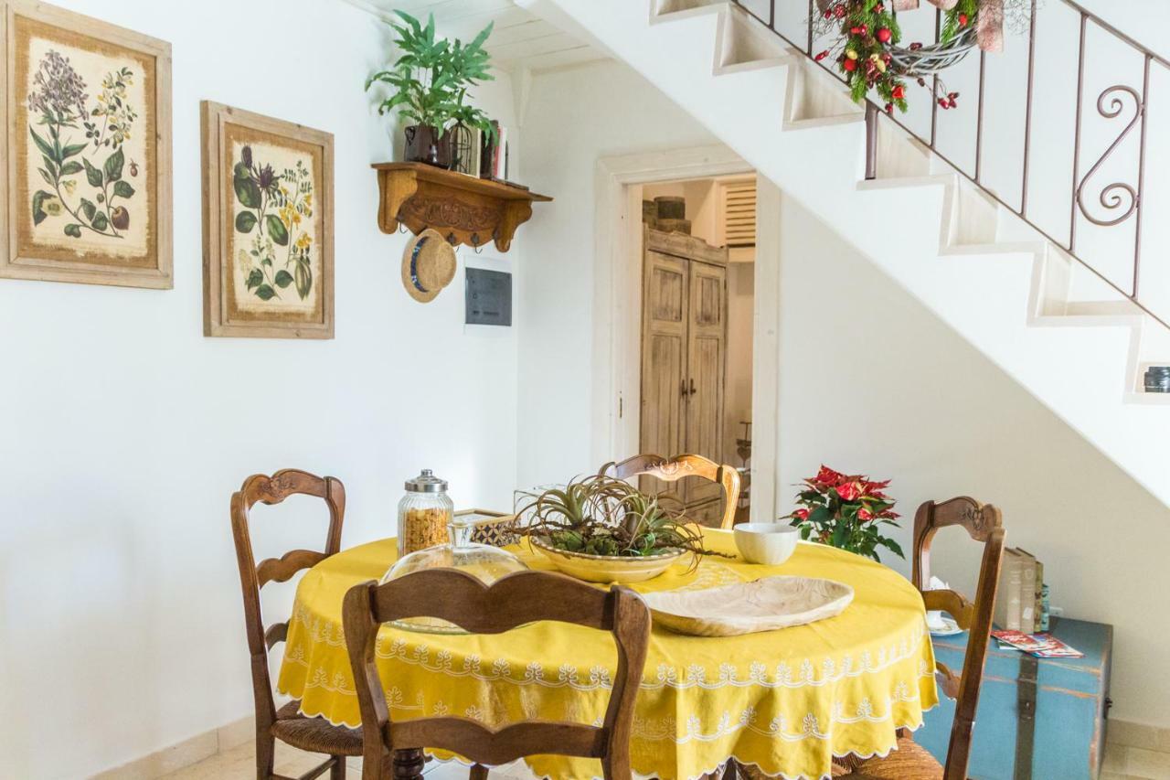 Navolte Trulli E Quiete Con Piscina Villa Locorotondo Luaran gambar